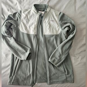 Magellan Outdoors Two-Tone Fleece Jacket in Green